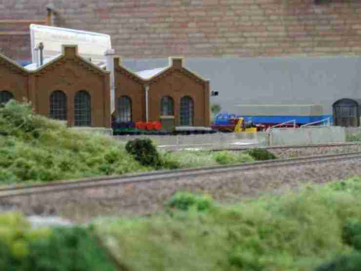 Gleisanschluss mit Zaun