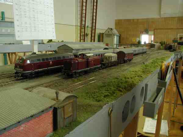 Viele Z&uuml;ge in Naumburg