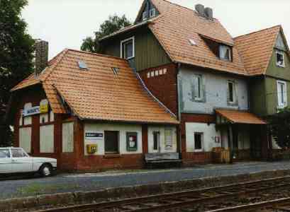 Vorbild Empfangsgebäude