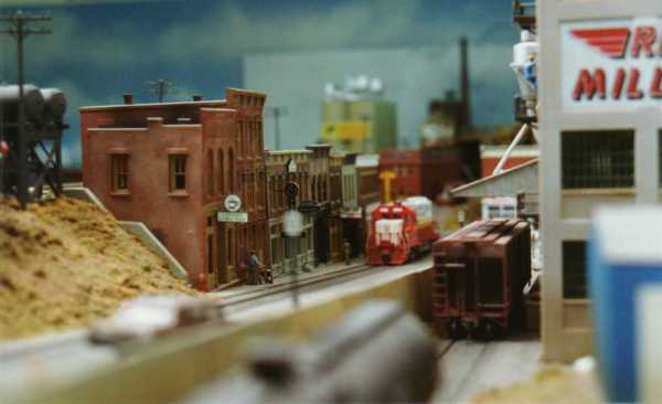 Third Street District, street running